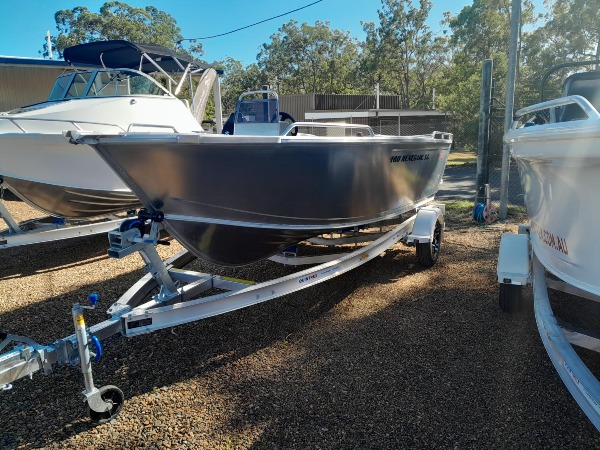 25.3.4 Quintrex 460 Renegade SC, PRT side